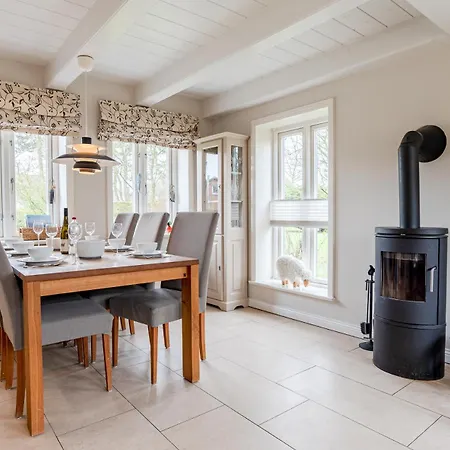 Bi De Kliff Holiday home Nieblum